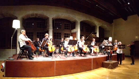 L’ensemble de violoncelles au Centre de Pratique Musicale d’Annecy (CPMA)
